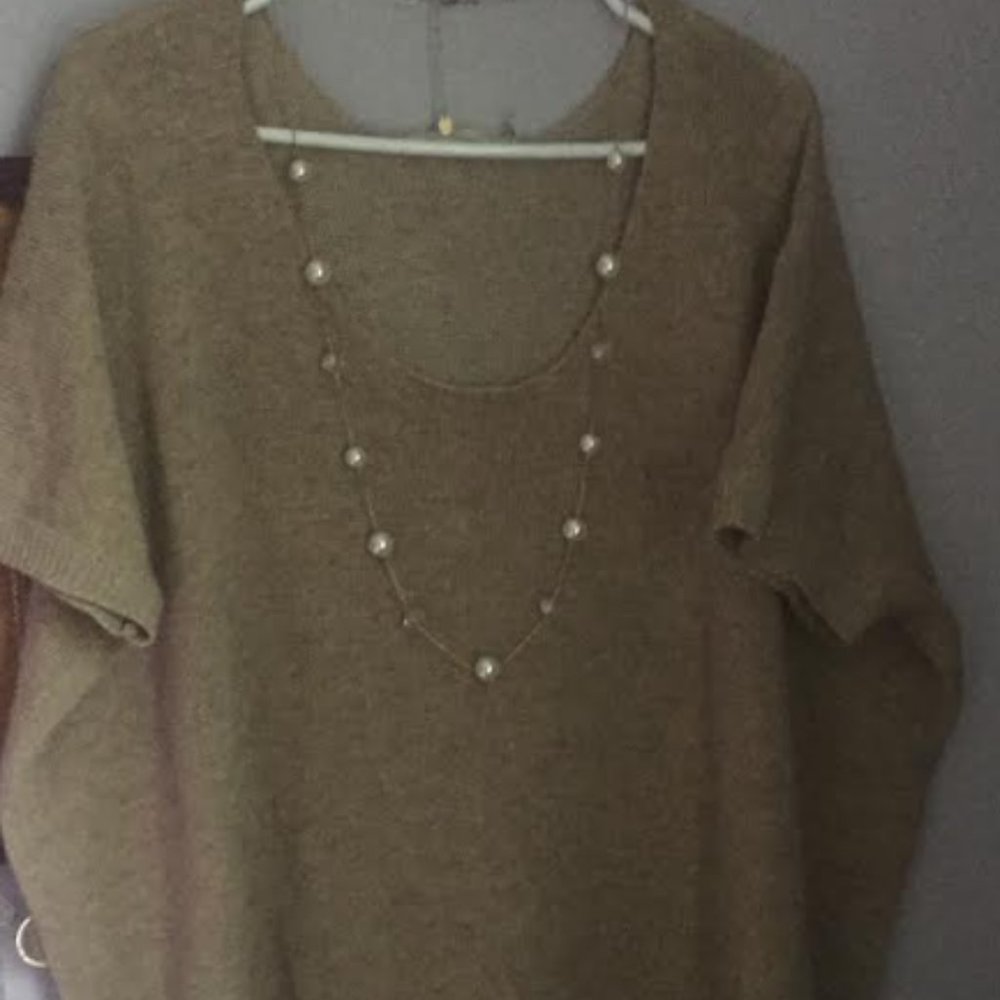 Costa Blanca: Short Sleeve Long Flowy Sweater Dress (without necklace)